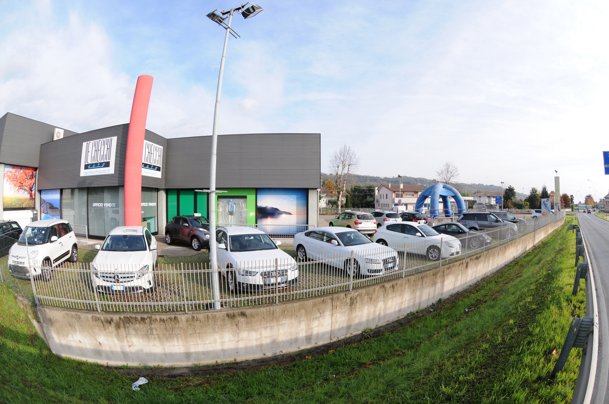 Vendita auto nuove e usate Salone De Checchi a Montebelluna in provincia di Treviso
