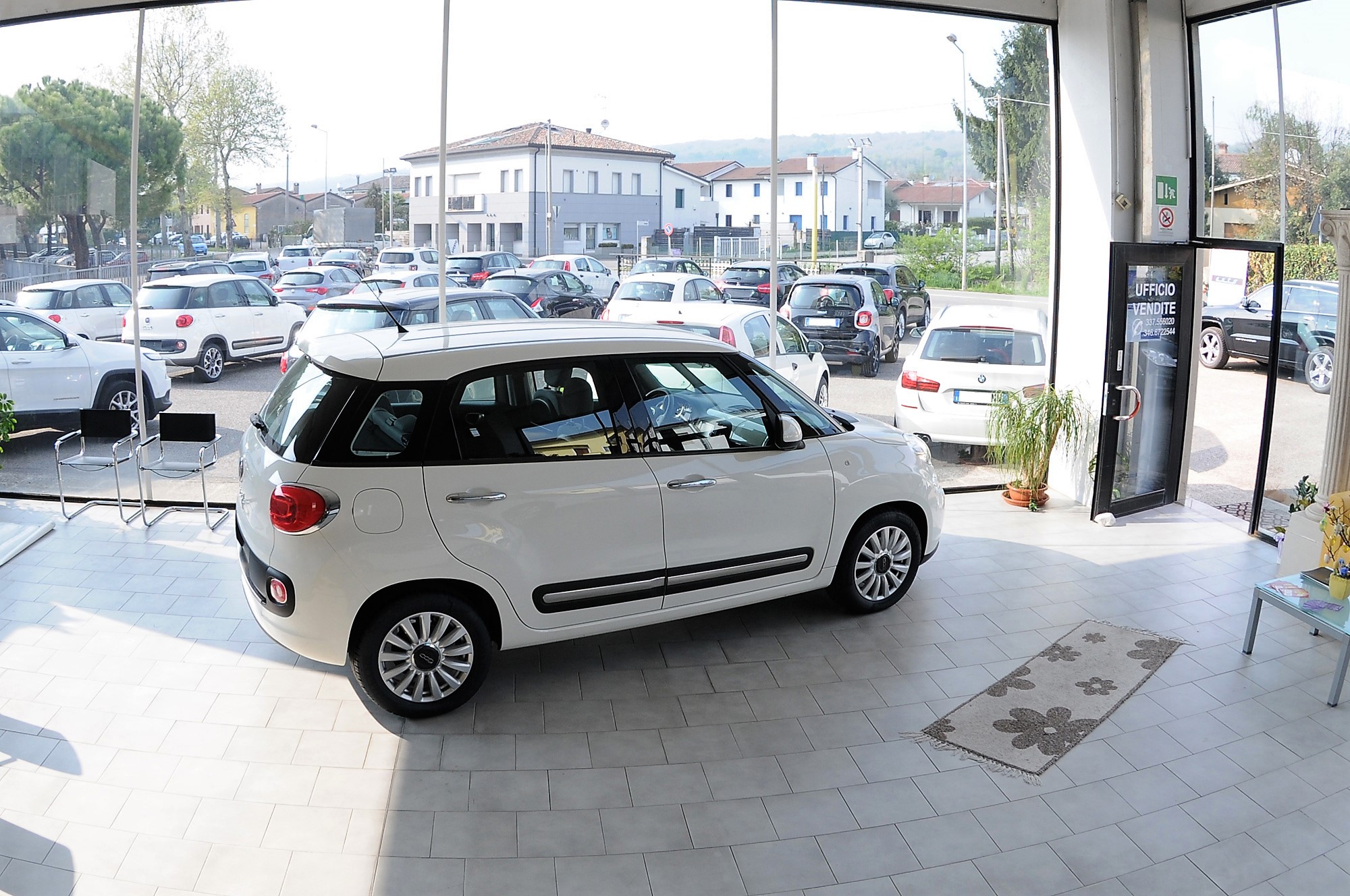 De Checchi Salone vendita auto nuove, usate, km 0 a Montebelluna, in provincia di Treviso